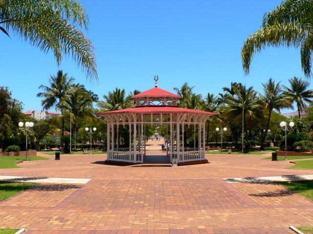 20- Le kiosque a musique de la place des cocotiers 